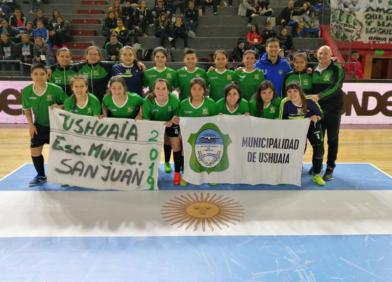 Las chicas de Escuela Municipal hicieron podio en el Nacional de futsal AFA 
