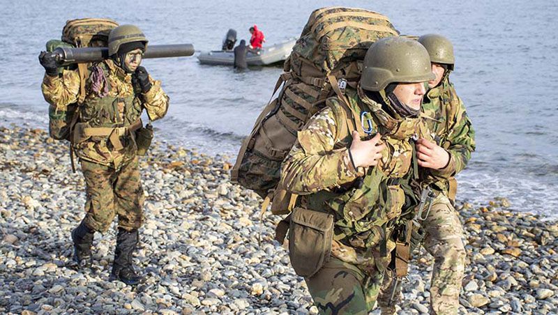 Adiestramiento anfibio integrado del BIM4