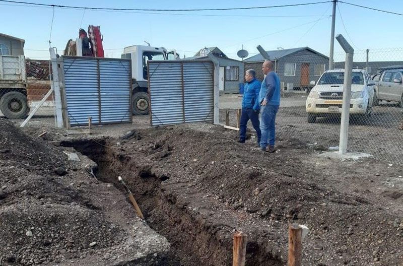 Vázquez recorrió obra de la estación reguladora de gas