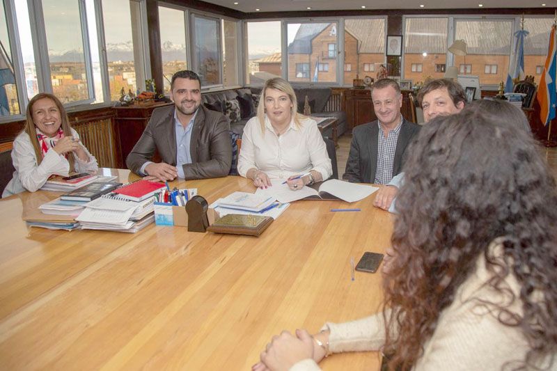 Buscan que el programa de salud visual alcance a 2.500 fueguinos