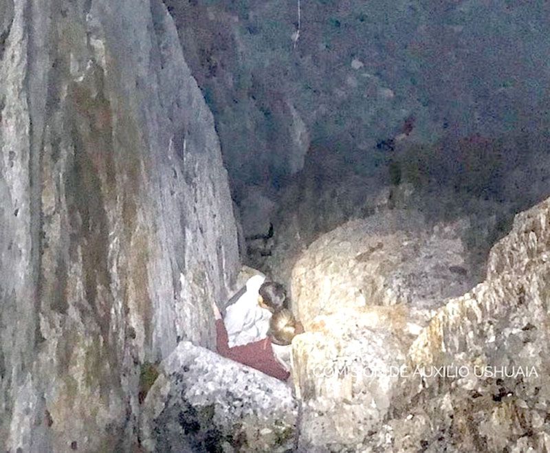 Rescate de dos personas atrapadas en una grieta