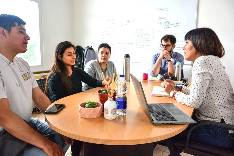 El Municipio articula con estudiantes universitarios parta la entrega de becas