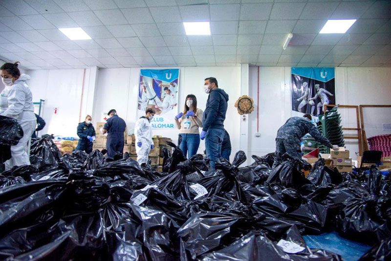 Vuoto supervisó la entrega de módulos alimentarios a vecinos de Ushuaia