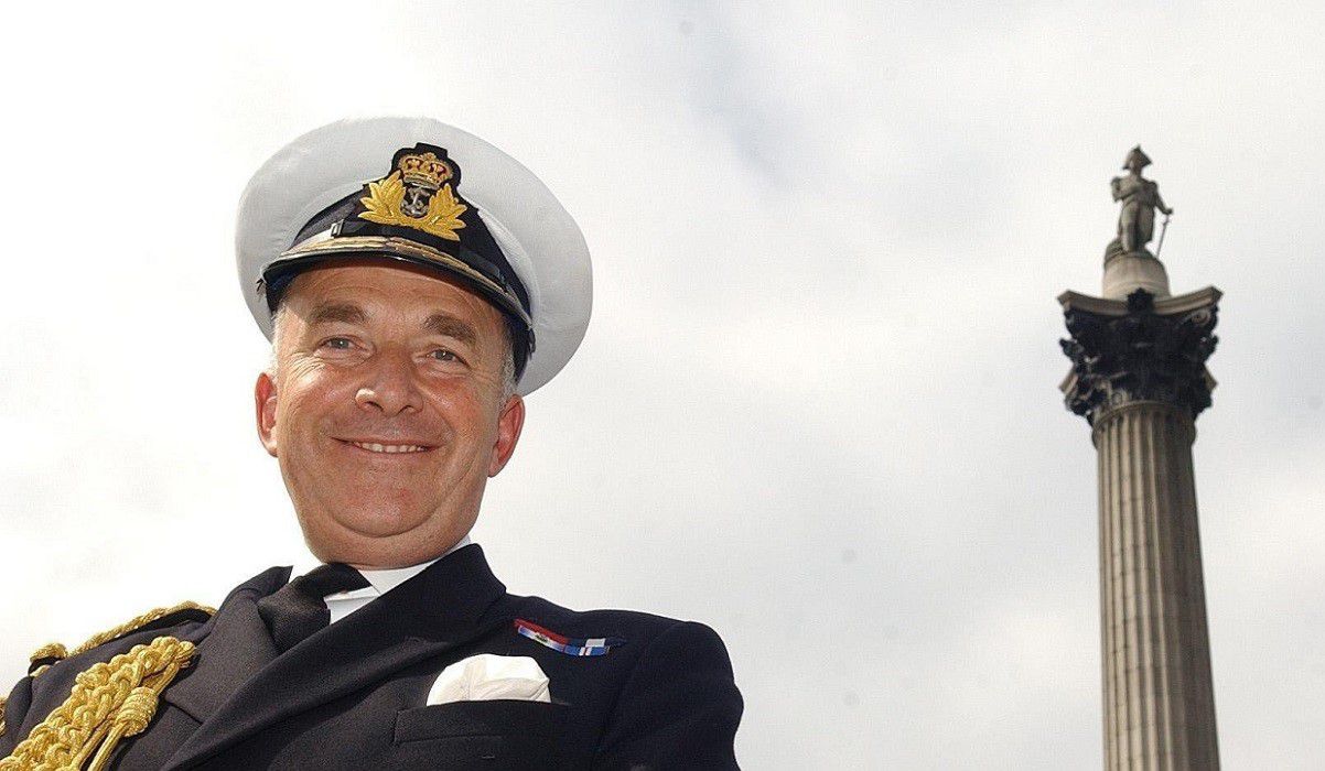 Un almirante inglés mandó a callar al secretario de Malvinas de la provincia