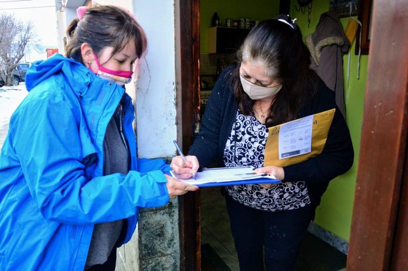 Continúa la entrega de anteojos a través de la Unidad Sanitaria Móvil municipal