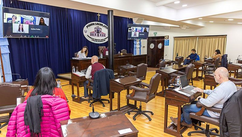 Limitación a la salmonicultura por ley