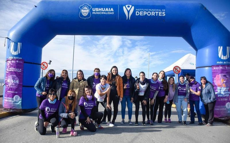  Más de 300 participantes se sumaron a la Carrera ‘Día Internacional de la Mujer’