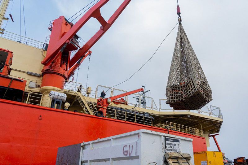 El Irízar realizó descarga de residuos en Ushuaia 