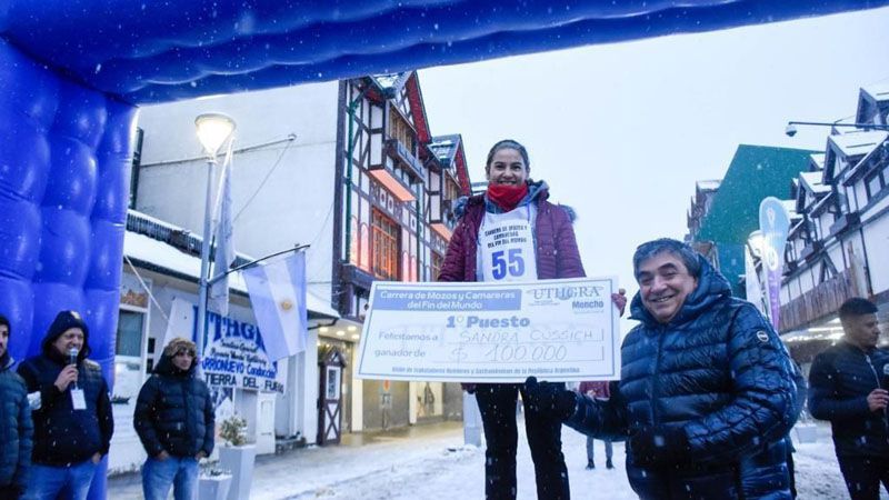 La Municipalidad acompañó la carrera de Mozos y Camareras organizada por UTHGRA
