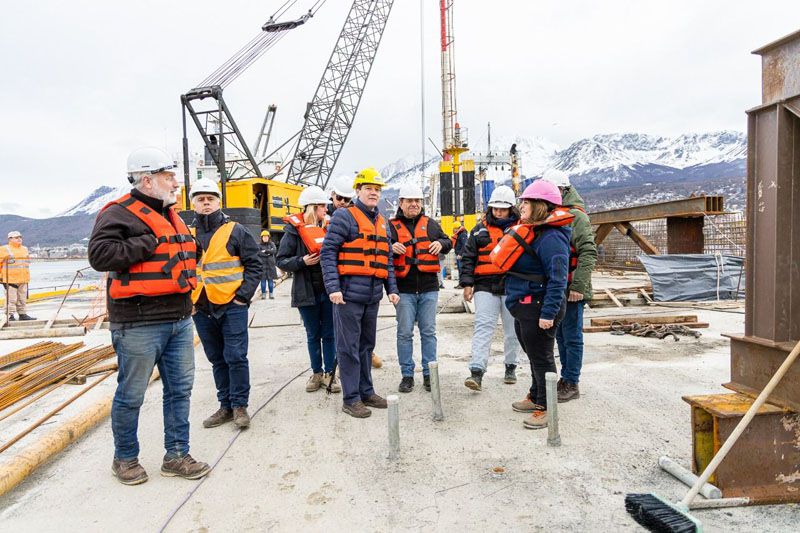 Melella recorrió la obra del Puerto y anunció una ampliación mayor
