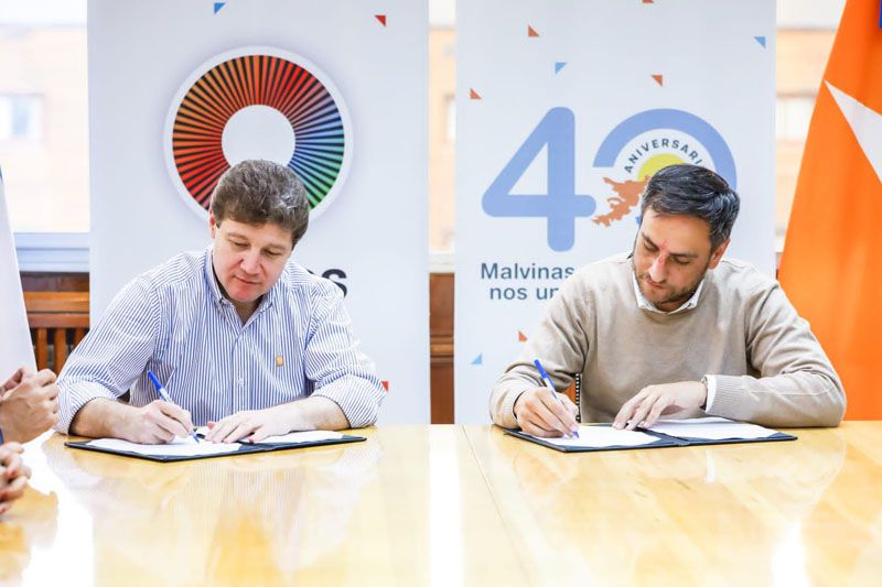 Melella y Cabandié firmaron convenios para fortalecer la prevención de incendios forestales