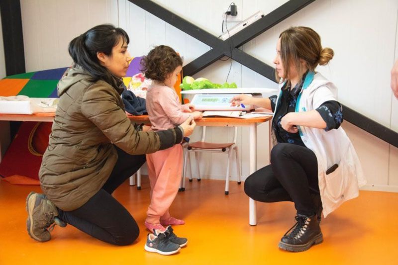 El equipo de salud municipal realizó controles a niños del Centro ‘Jorge H. Brito’