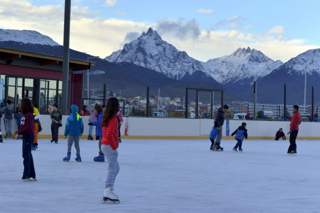 Insisten en la necesidad de contar con pista de hielo techada