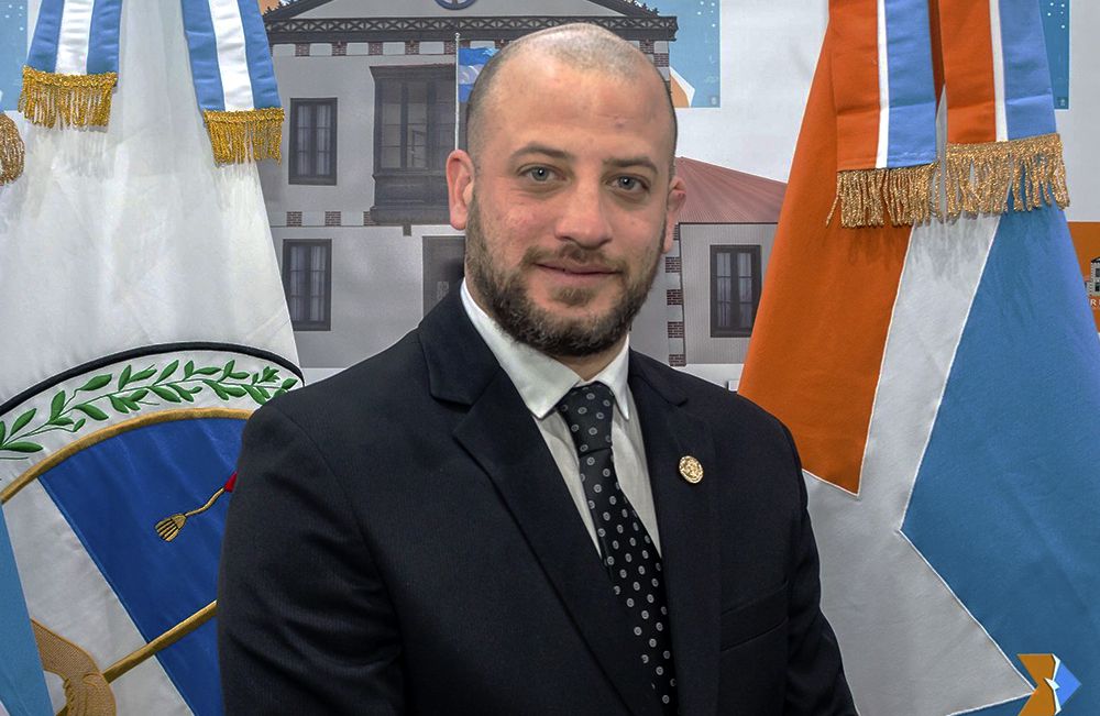 Trentino a la Secretaría de Enlace Legislativo