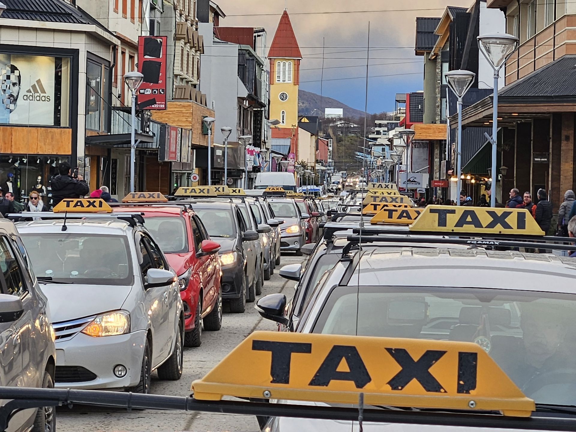No cayó bien el fallo judicial de Río Grande, pero prefieren esperar