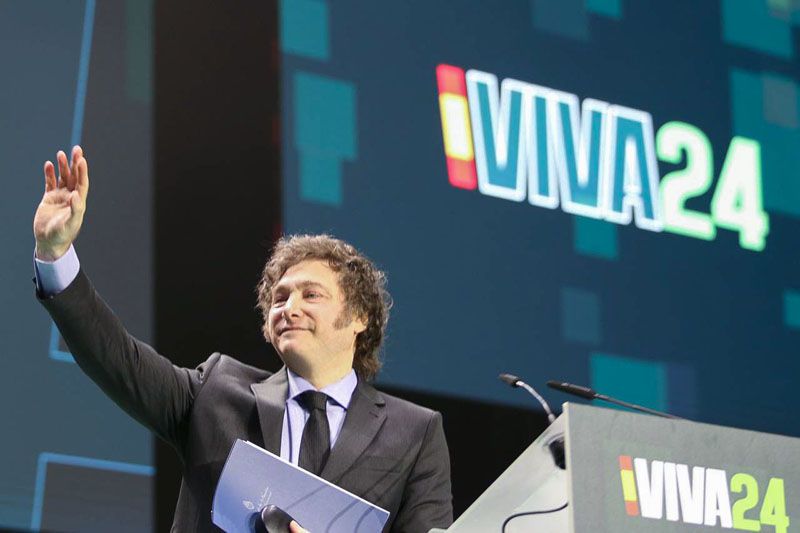 Milei apunta a otra fecha patria para el pacto con los gobernadores
