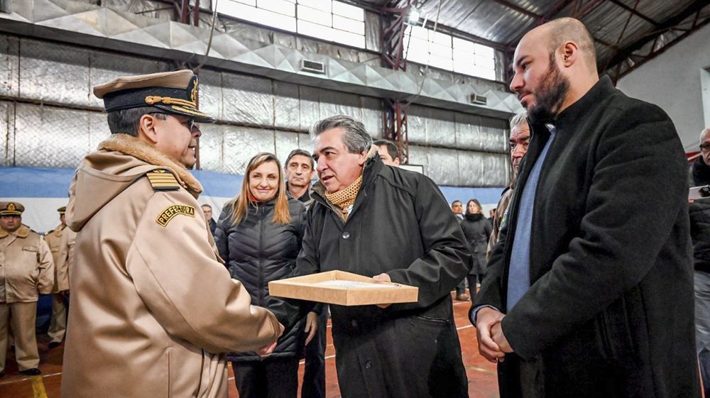 La Municipalidad acompañó el homenaje a la actuación del Guardacostas Río Iguazú