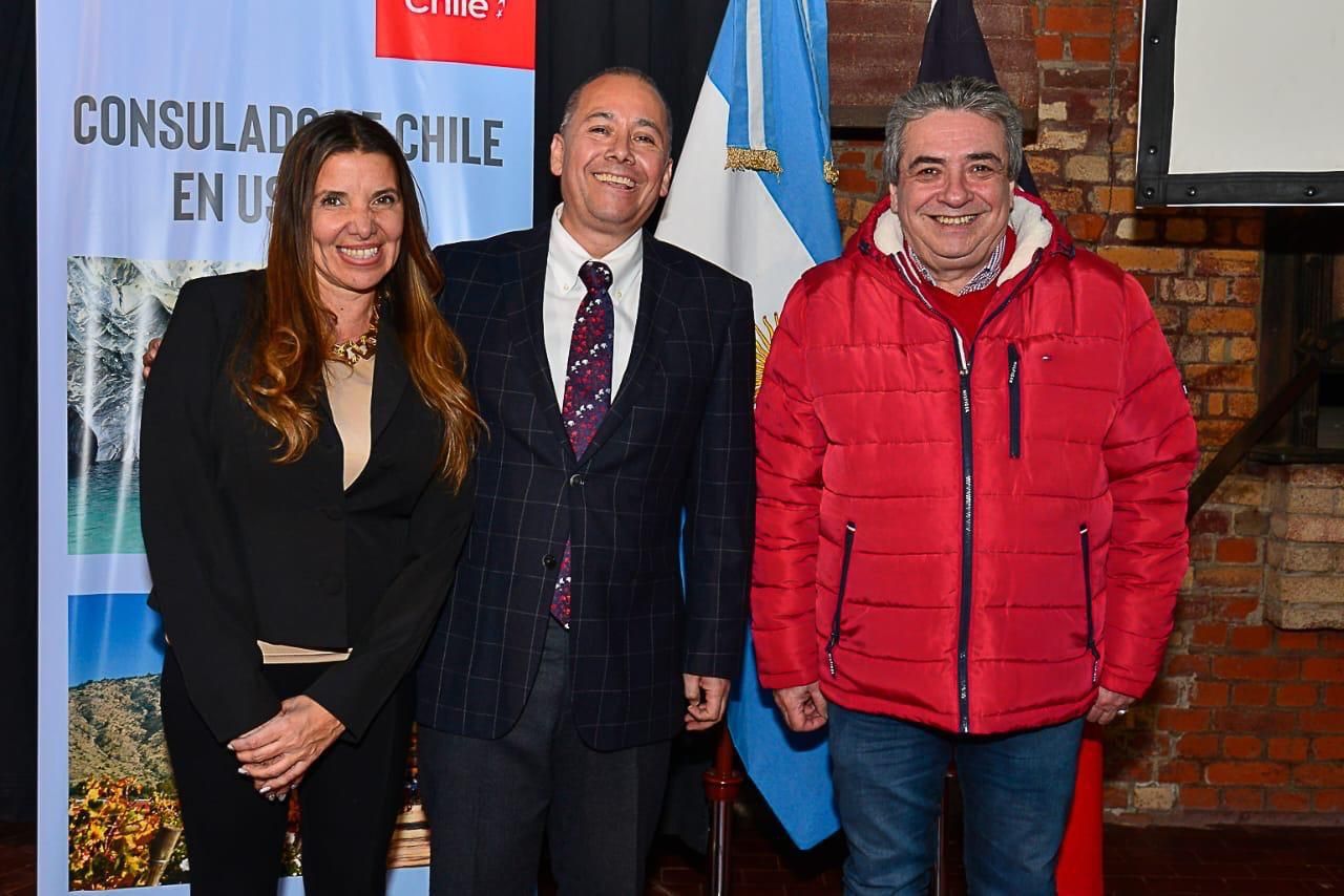Funcionarios municipales acompañaron el Día Nacional de Chile