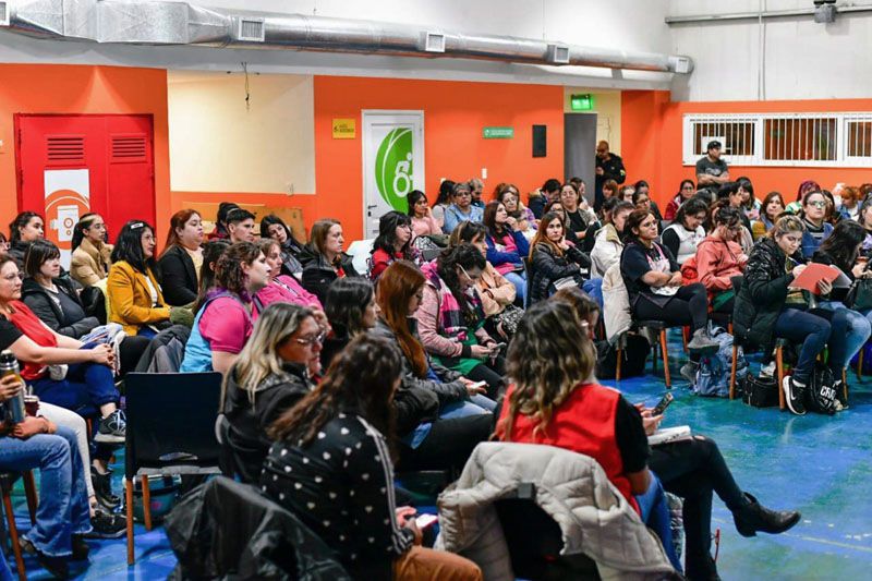 Docentes se capacitaron en el programa Huertas Escolares