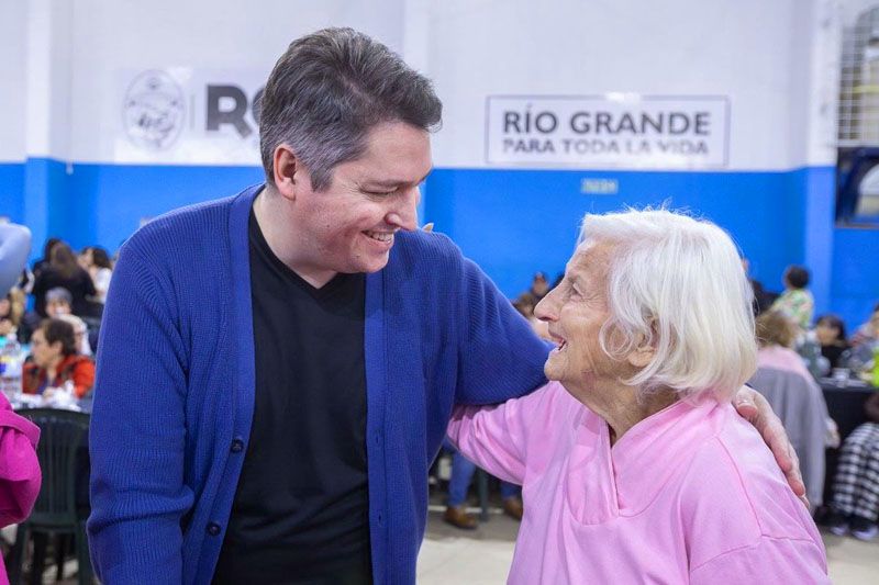Río Grande impulsa un modelo de atención geriátrica integral para adultos mayores