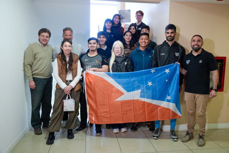 Melella despidió a la delegación fueguina