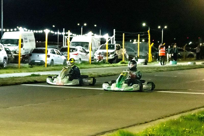 Rugen los motores en la isla