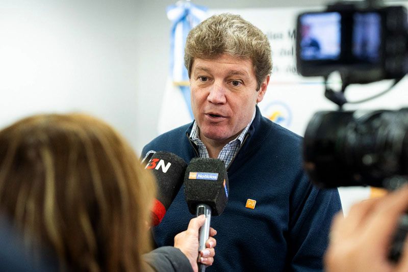 Melella rechazó la foto con Milei y exige cumplimiento de los acuerdos