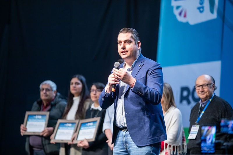 “Mientras Milei promueve el individualismo, nosotros fortalecemos la salud comunitaria”