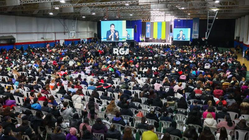 Perez destacó el compromiso comunitario en la apertura del Congreso de Prevención de Suicidio