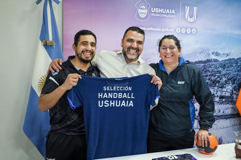 Vuoto recibió a la Selección Masculina y Femenina de Handball de Ushuaia