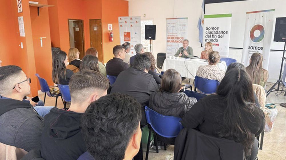 Conversatorios de prevención del suicidio