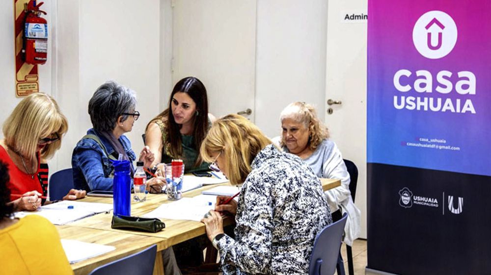 ‘Casa Ushuaia’ brindó un Taller de Estimulación Cognitiva para jubilados 