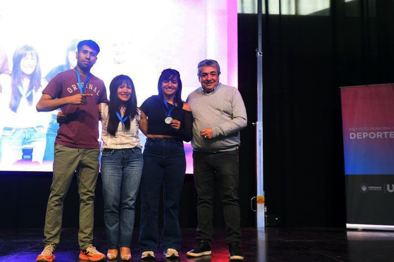 La Municipalidad de Ushuaia entregó los Premios Olivia a deportistas locales