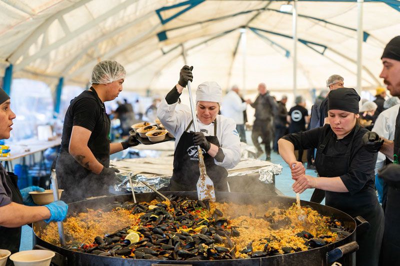 Ushuaia sirvió la paella más grande de la Argentina