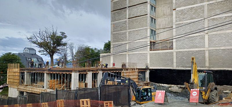 En TDF hubo más permisos pero menos metros