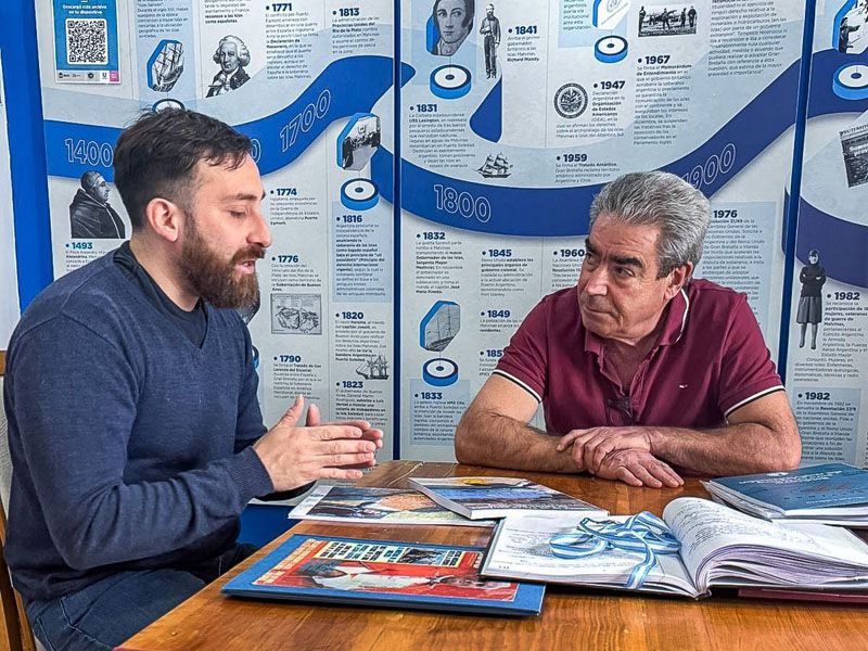 La Secretaría de Malvinas recibió al periodista Luciano Moreno