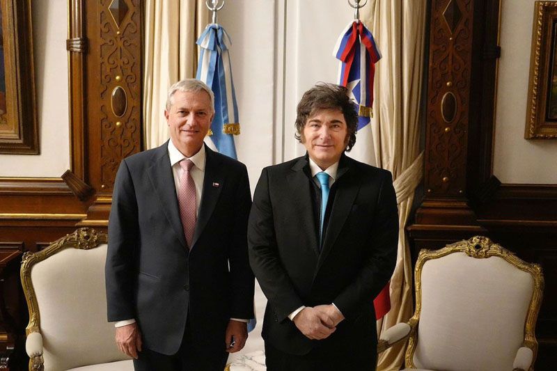 Kast visitó a Javier Milei tras su triunfo en Chile