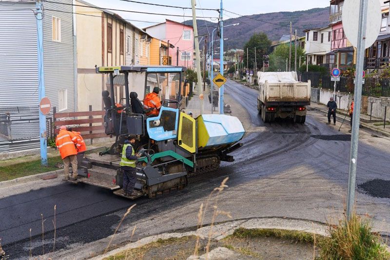 La Municipalidad repavimenta calles Jeréz y Monseñor Scriva 