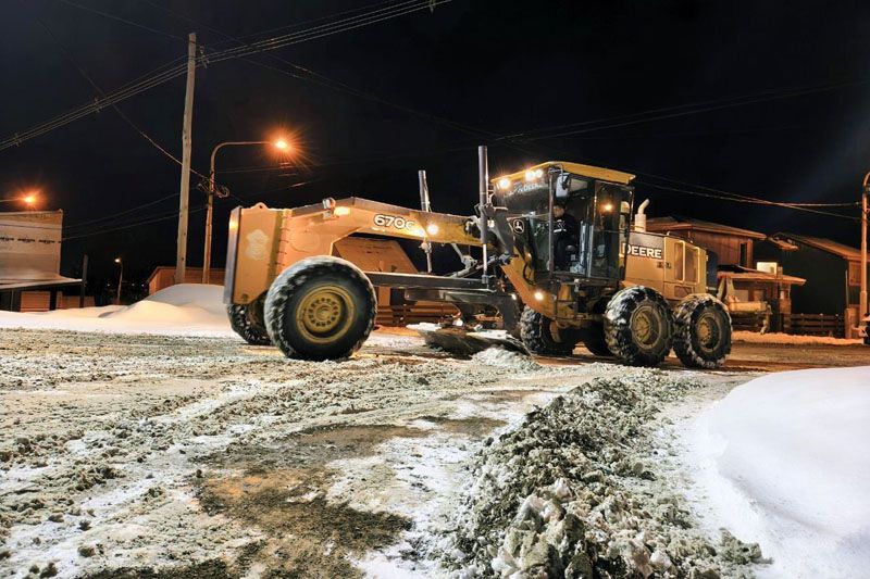 Continúa el despliegue de maquinaria vial tras las últimas nevadas