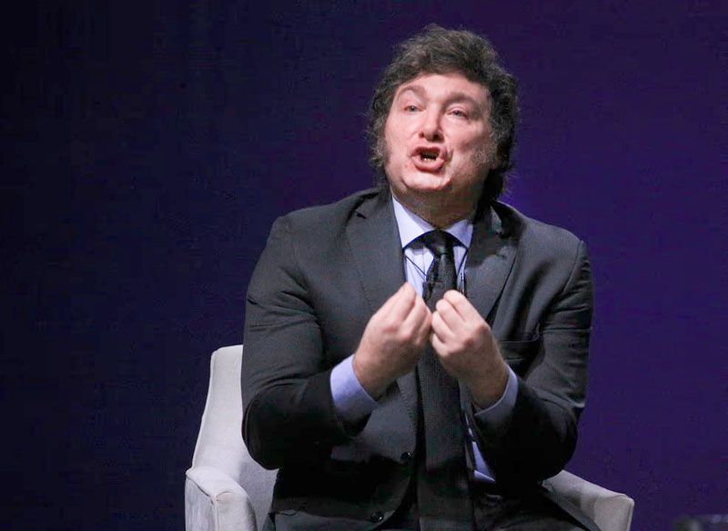 Milei cruzó a la oposición y a los economistas que lo critican