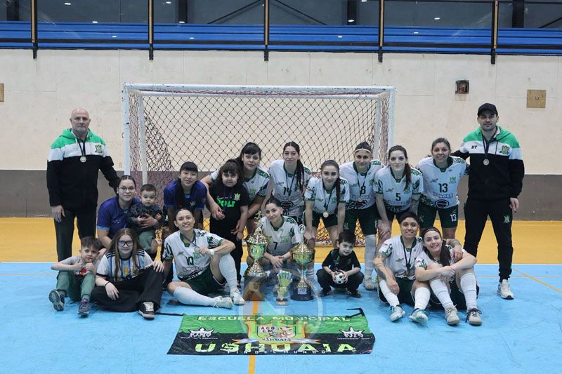 Poli y Lasserre festejaron en la Copa Ushuaia