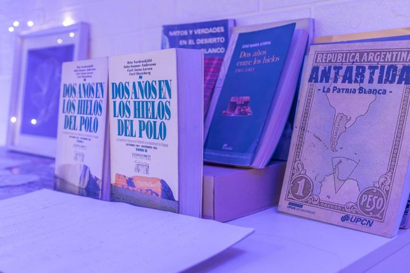 Muestra por los 75 años del Instituto Antártico Argentino