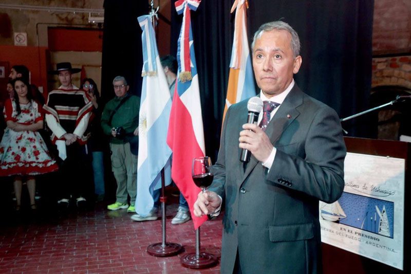 Conmemoran el 216° aniversario del Día Nacional de la República de Chile 