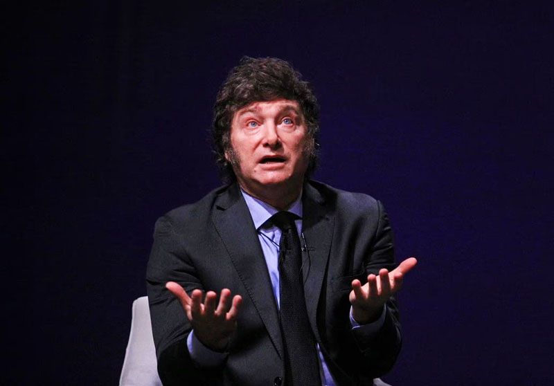 Milei cuestionó la “asistencia esclavizante”