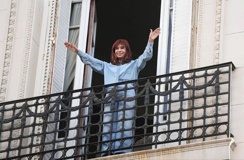 Extendieron la prisión domiciliaria a Cristina Kirchner