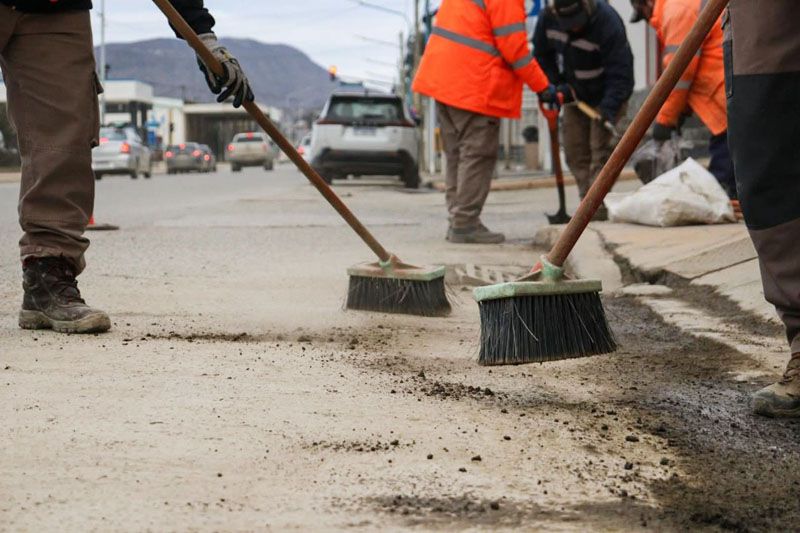 Intensifican las tareas de limpieza urbana 