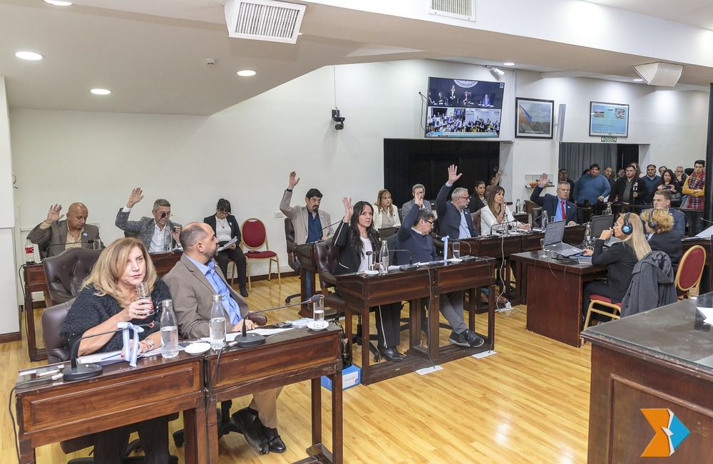 Después de cuatro meses, los legisladores vuelven a ocupar sus bancas