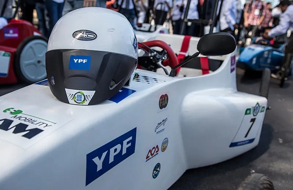 Estudiantes buscan apoyo para competir en ECO YPF