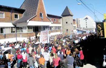 Más de 4000 personas repudiaron la represión
