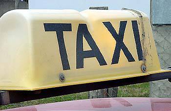 Incorporarán 21 taxis, una agencia de remis y recorridos más amplios de colectivos